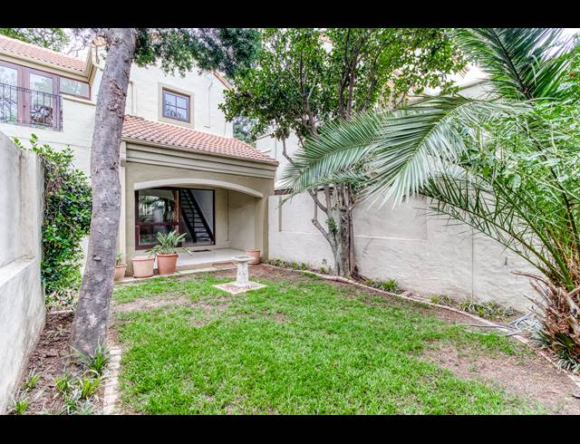 2 BEDROOM DUPLEX TO LET IN LONEHILL